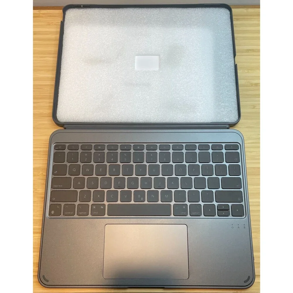 ESR Shift Keyboard Case for iPad Air 13